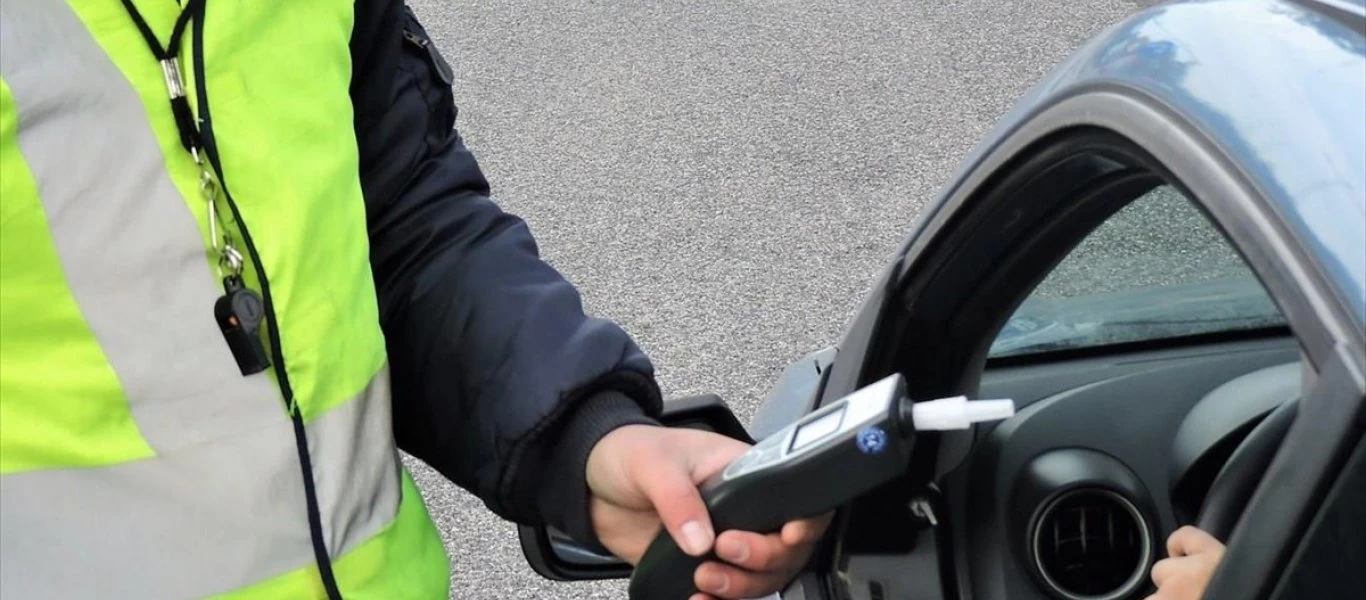 Μεθυσμένος οδηγός «τερμάτισε» το αλκοτέστ και δεν έδειχνε τίποτα (φωτό)